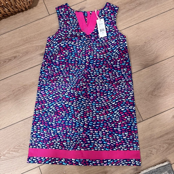 Girls Vineyard Vines Shorts size 14 Girls- Green And White